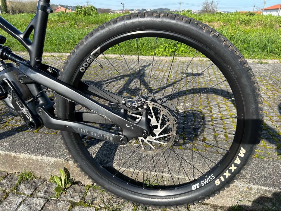 Bicicleta YT Jeffsy 29" Core 3 carbono suspensão total