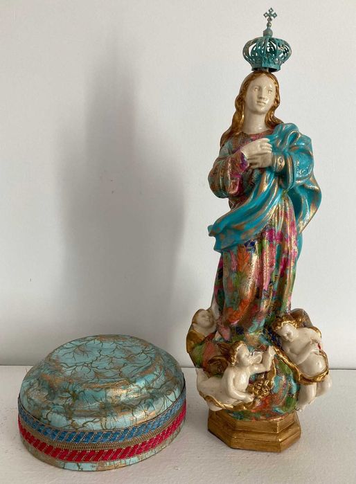 Escultura Nossa Senhora. Artesanía Contemporanea. Pintada a mao