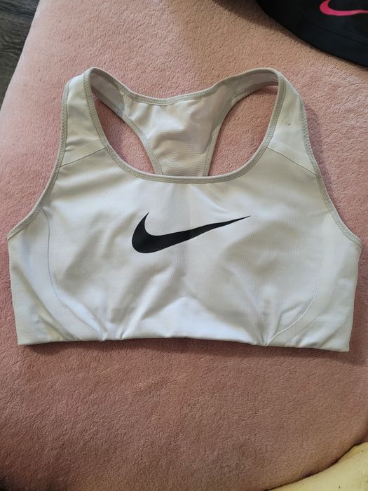 Топ жіночий Nike, розмір S