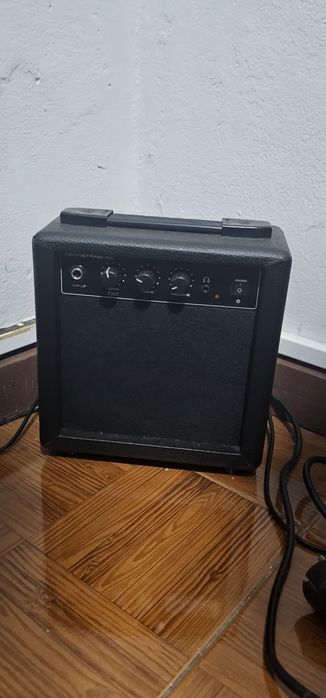Pack de Guitarra eletrica + amp + acessorios