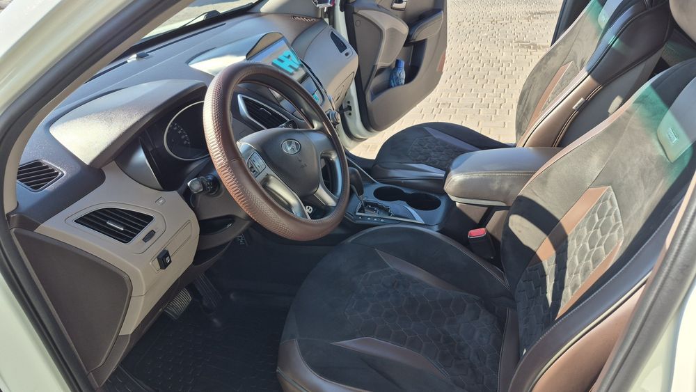 Hyundai TUCSON 2011року