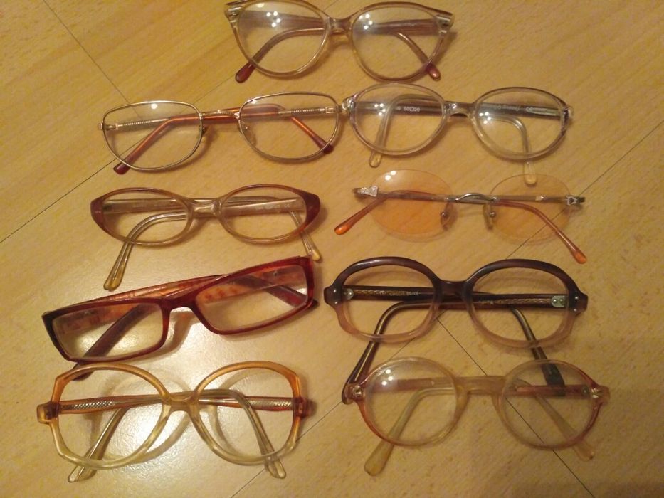 Zestaw całość okularów korekcyjnych i oprawek z domowej szuflady