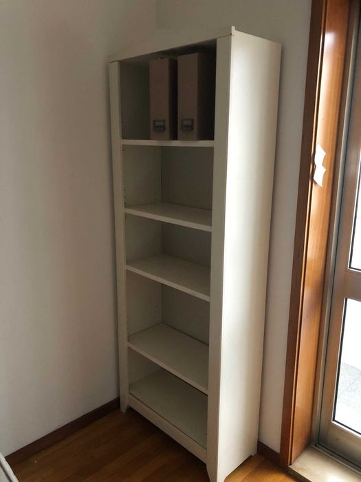 Estante IKEA criança