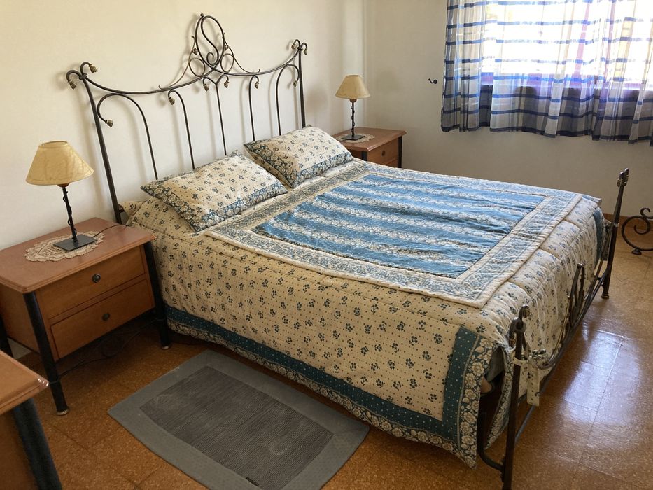 Mobília de quarto italiana. Como nova