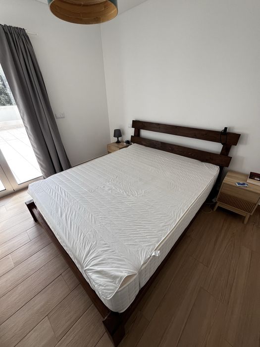 Cama de Madeira maciça