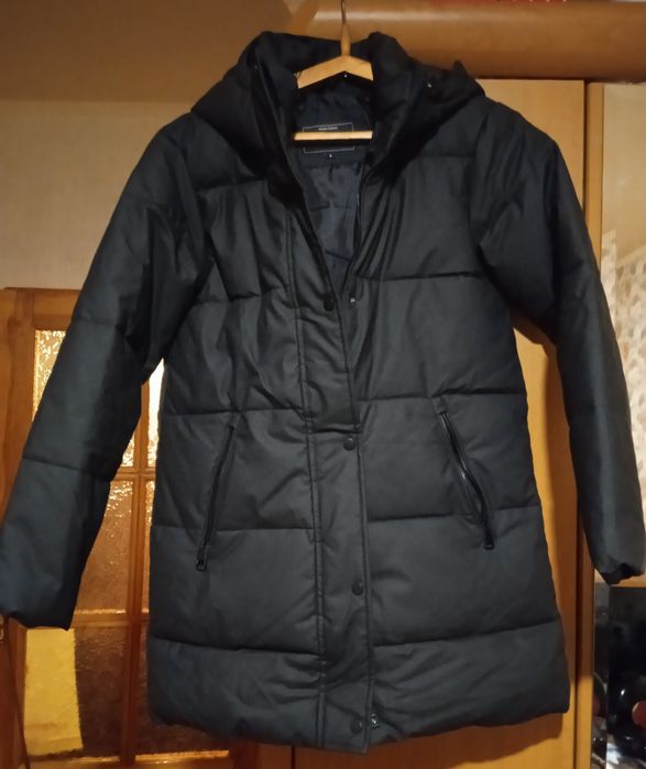 Продам зимнюю женскую куртку.