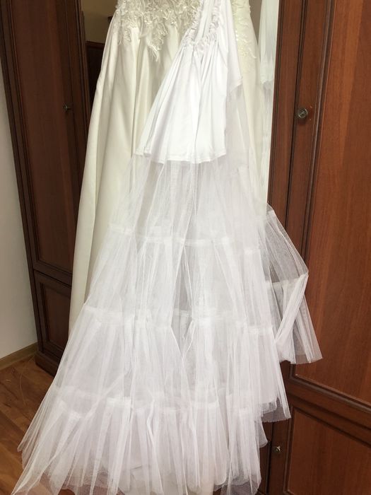 Вишукана весільна сукня