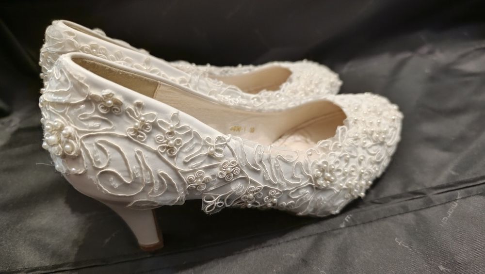 Весільні туфлі(колір- айворі)