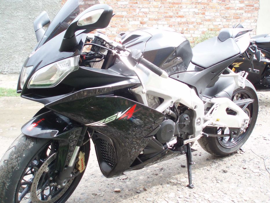 APRILIA RSV4 спорт