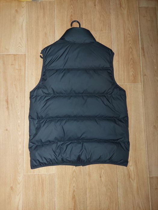 Чоловіча  жилетка  р.  S, M nike нова
поп 40
пог 55
довж 66
пуховик
Но