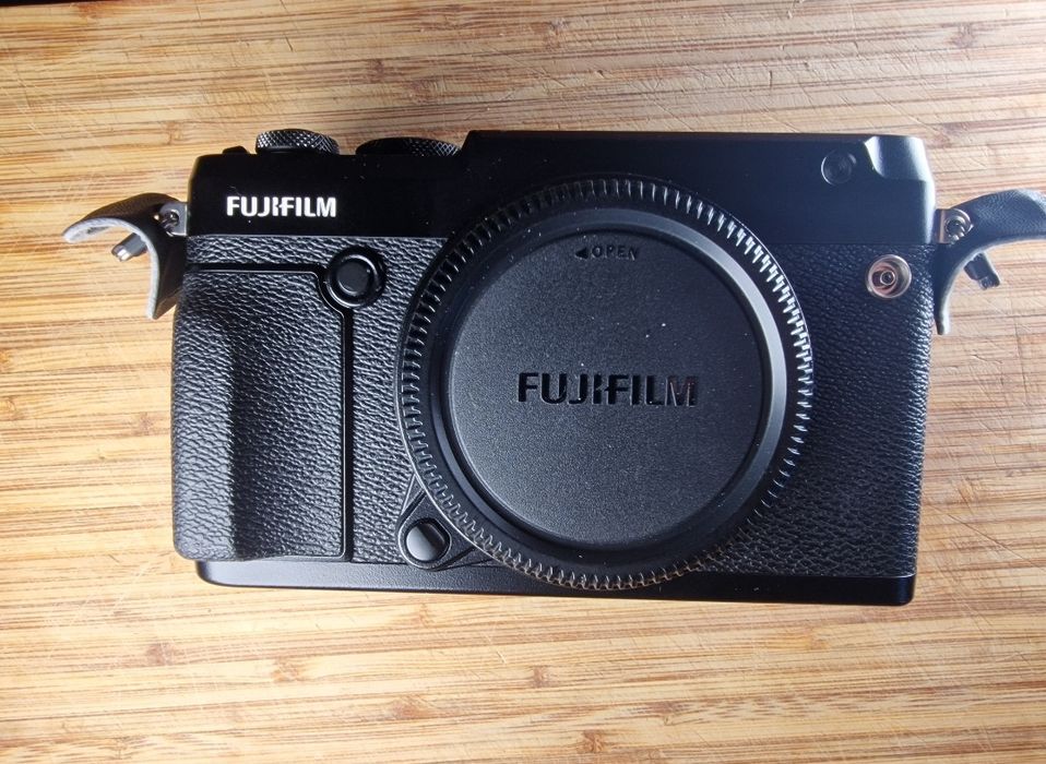 Aparat Fuji GFX 50R przebieg tylko 3151 zdjeć