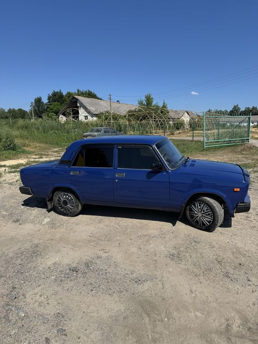 Продам ваз 2107