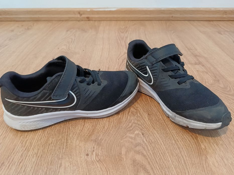 Adidasy "Nike' rozmiar 34 w stannie bardzo dobrym