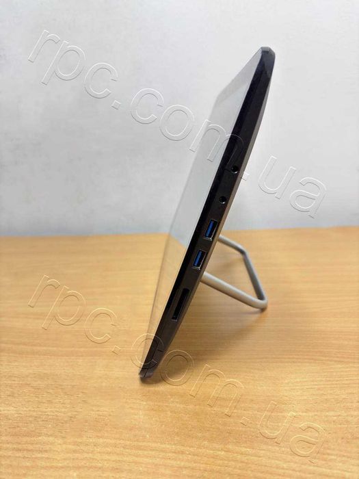 Сенсорний моноблок 15.6 ASUS AiO V161GAT (4Gb/8Gb DDR4, 120Gb SSD)