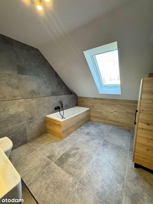Nowoczesny dom z garażem w Białogonie 149 m2