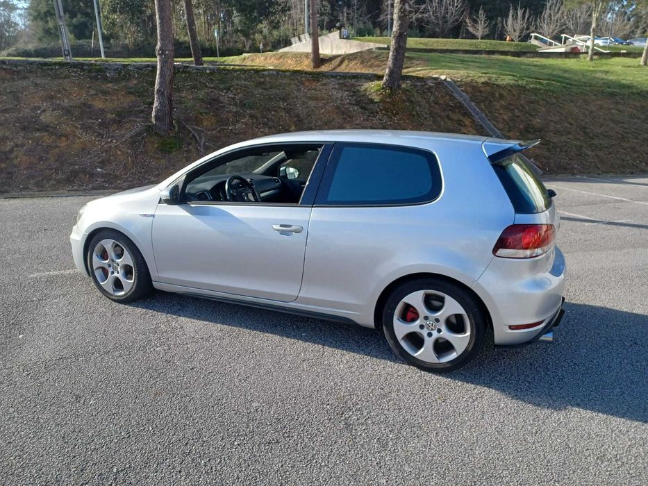 Volkswagen Golf VI GTI 2.0 TSI - 210cv