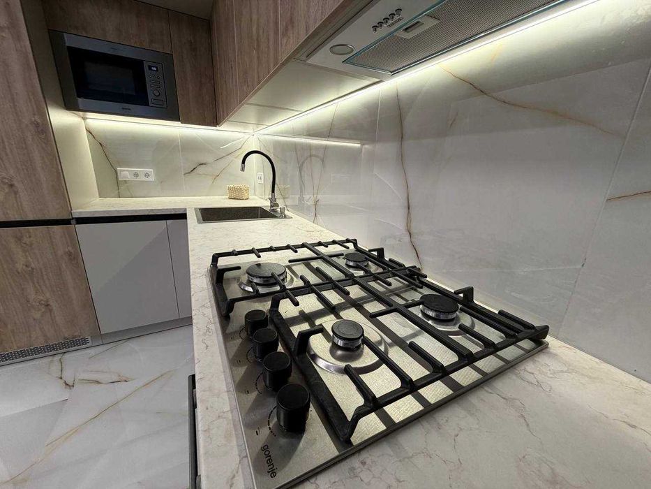 Продам ТОП 1  квартира Днепровская Брама 2