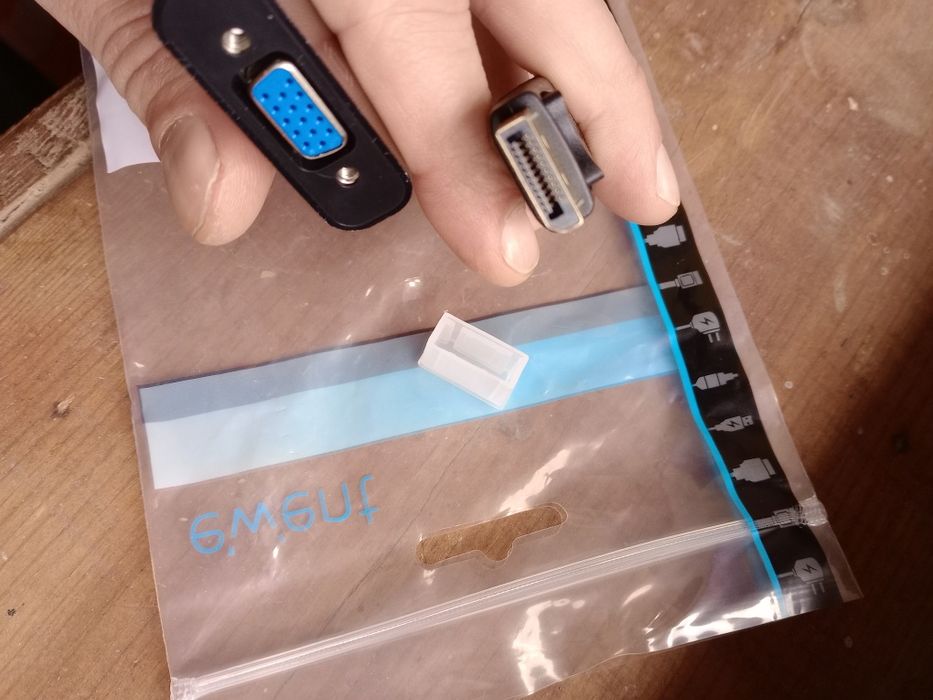 Adaptador DisplayPort / VGA