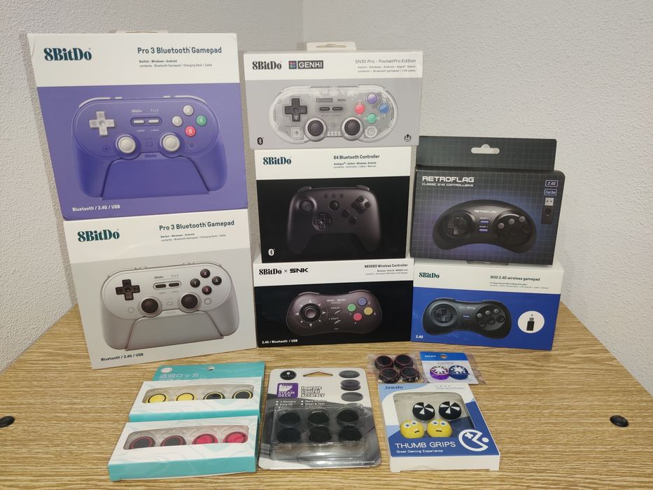 8BitDo 64 Bluetooth Controller – Switch / Windows / Android