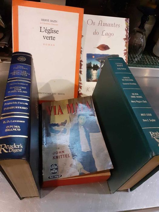 Livros de Literatura.