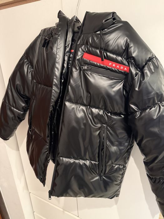 Kurtka PRADA.