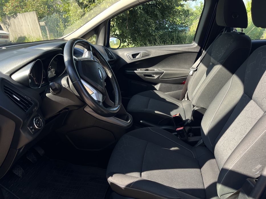 Продам Ford B-max 2013
