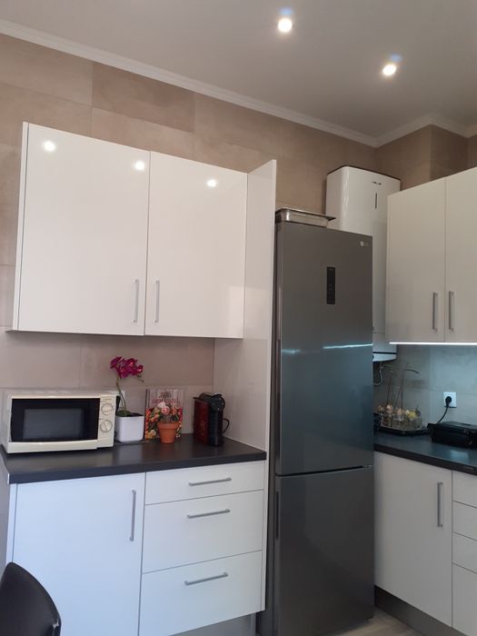 Quarto Cascais-Estoril, em vivenda  de alto  padrão.