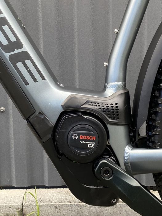 Потужний німецький cube reaction pro hybrid 
Розмір XL. 
Колеса 29".