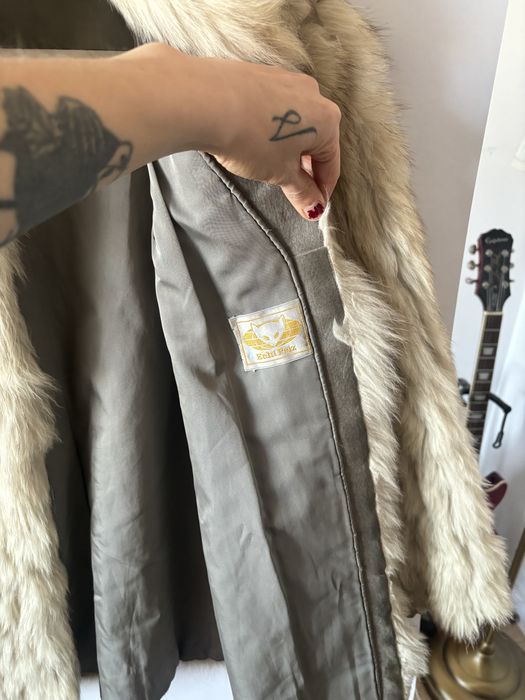 Futro z bialego lisa