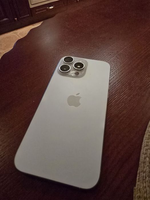 Apple iphone 16 pro max 256gb white titanium идеал