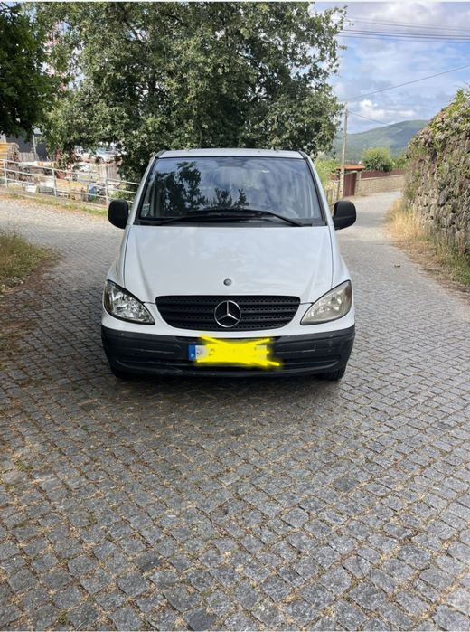 Mercedes-Benz 111cdi 2004 9lugares — photo 2