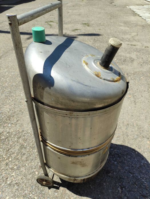 Бак из нержавейки передвижной