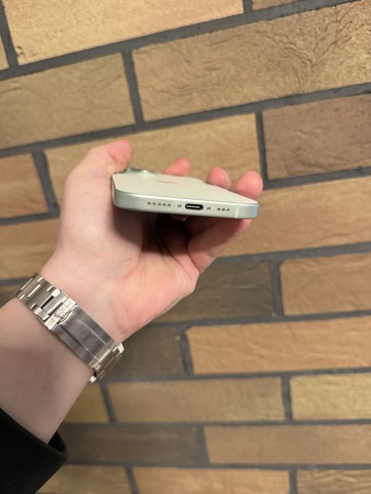 Apple iPhone 15 128Gb. ( Green )