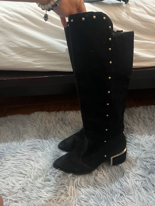 Botas e tenis preto