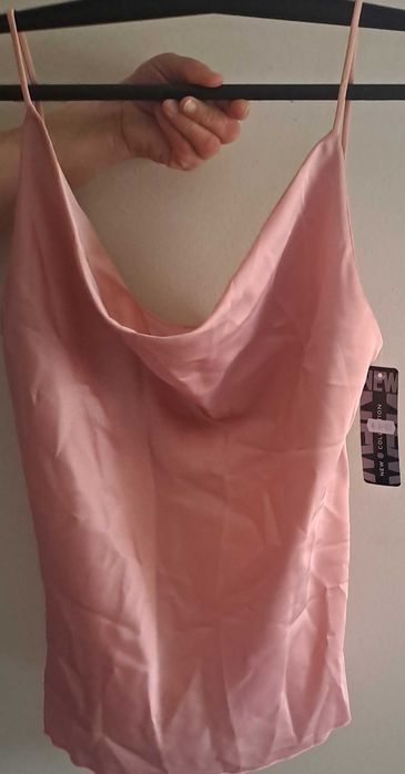 Blusa de cetim elegante