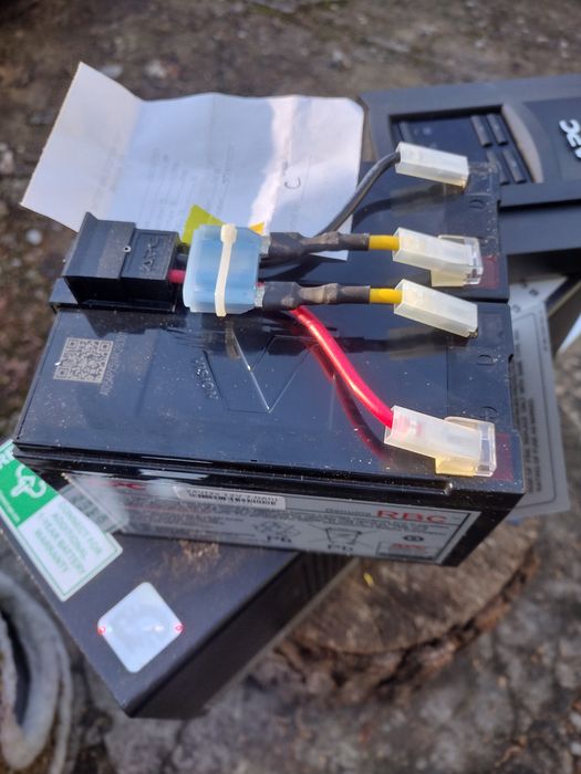 APC Smart UPS 750VA Zasilacz Awaryjny