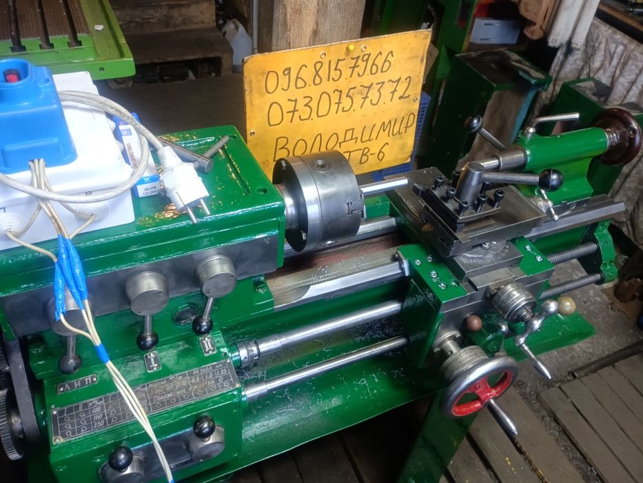 Токарний станок ТВ4
