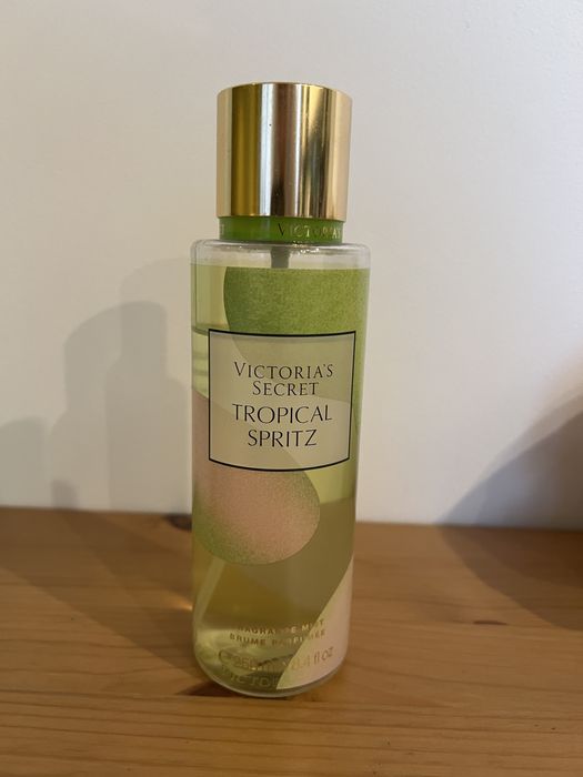 Mgiełka Victoria’s Secret Tropical Spritz do ciała edycja limitowana