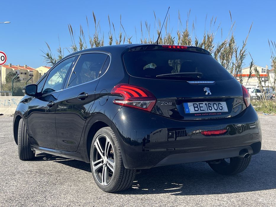 Peugeot 208 GT LINE versão 1.2 pure tech S