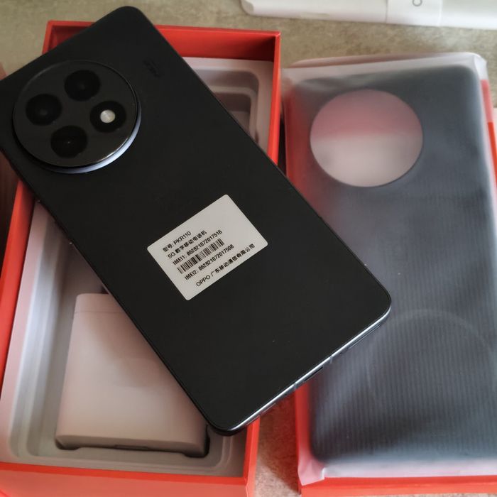 Oneplus  Ace 5 Pro 8 Elite  12/256