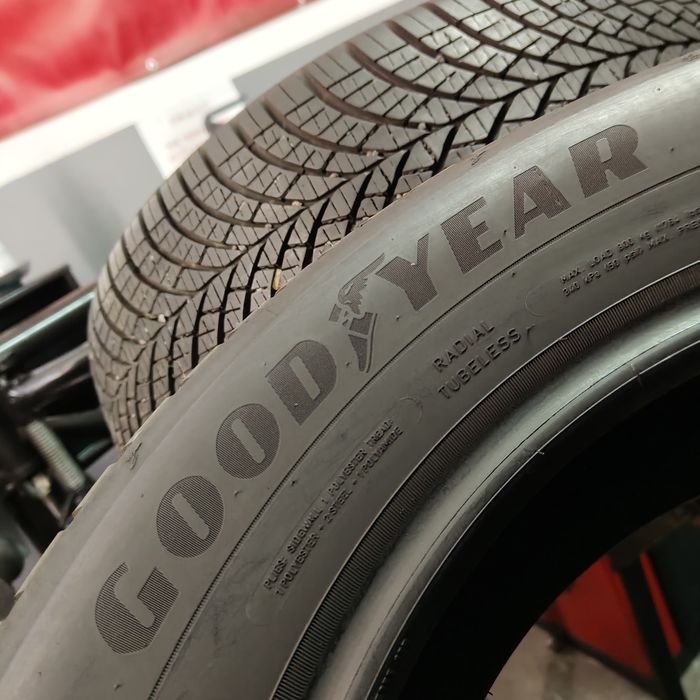 215/60/17 XL Goodyear z 2025 roku