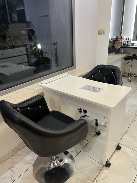 Wynajem stanowiska dla manicure w salone beauty