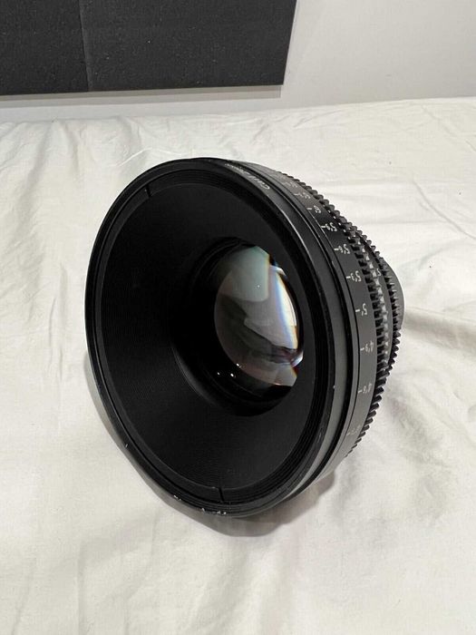 Duas objectivas Carl Zeiss CP2 com PL mount