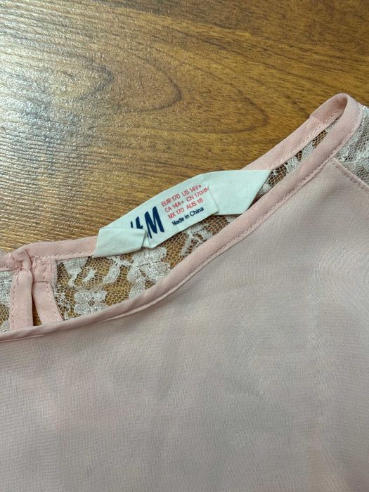 Bluzka z falbanką bluzeczka z baskinką koronkowa elegancka HM S 36