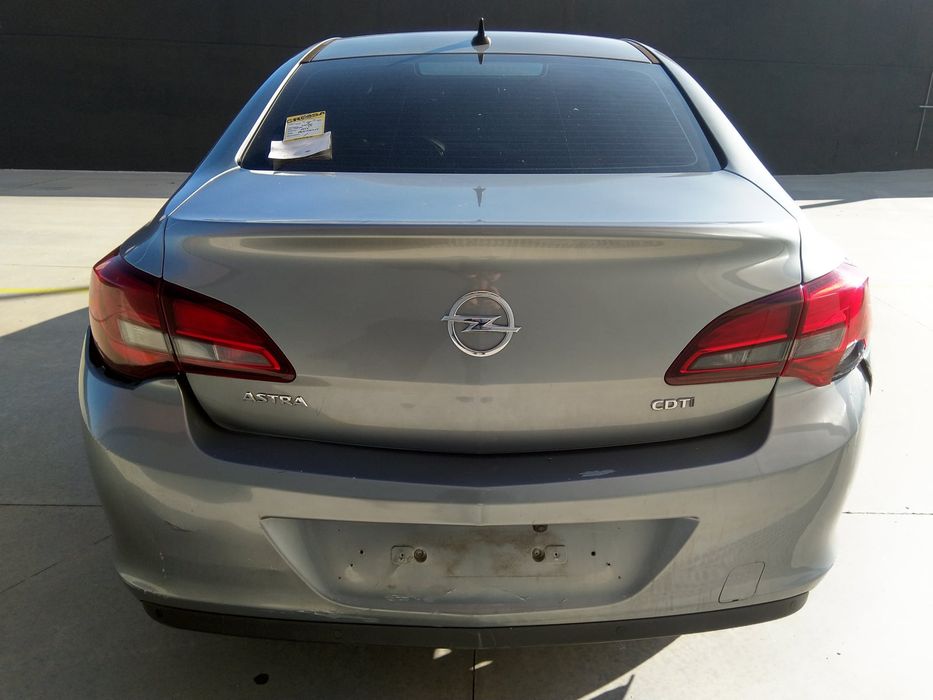 OPEL ASTRA J - 2013 - Para Peças