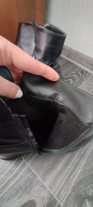 Напівчобітки на танкетці