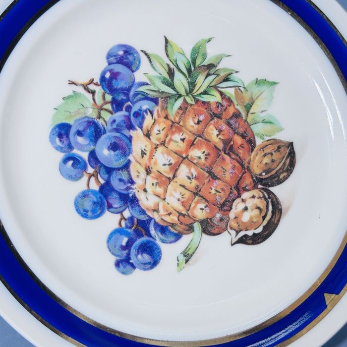 ilmenau piękny talerzyk porcelanowy owoce ananas winogrona orzechy