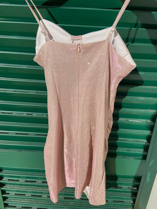 vestido rosa claro brilho