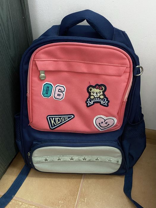 Шкільний рюкзак для дівчинки