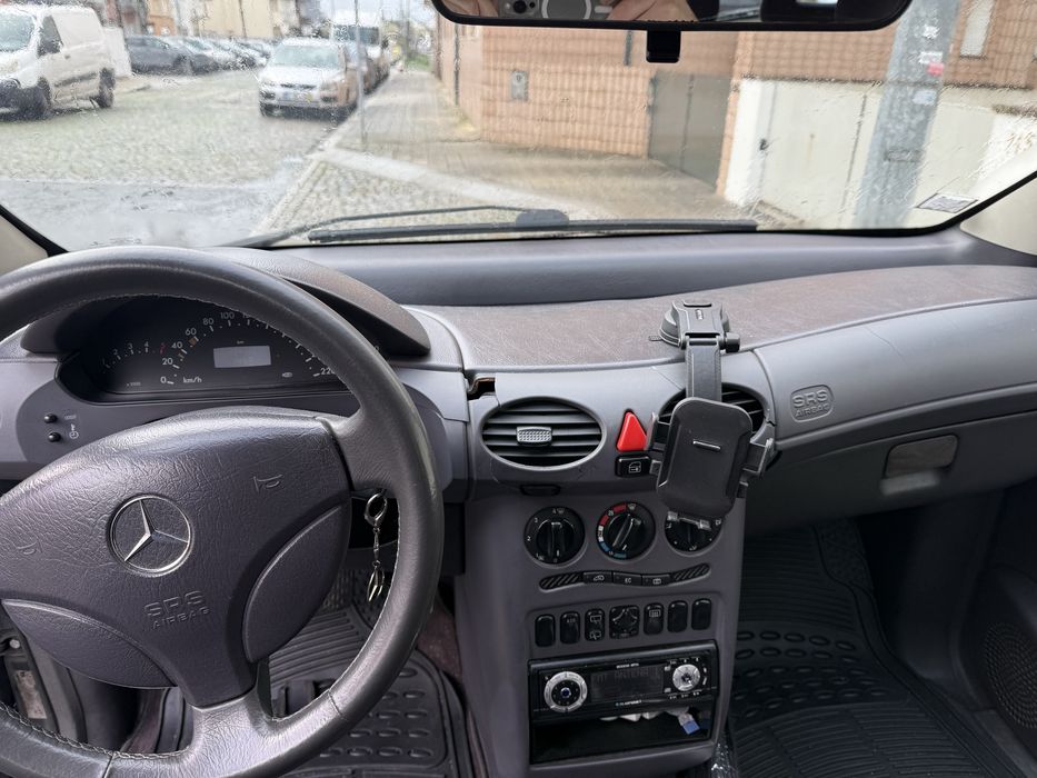 Mercedes a170 cdi (volante do motor danificado)